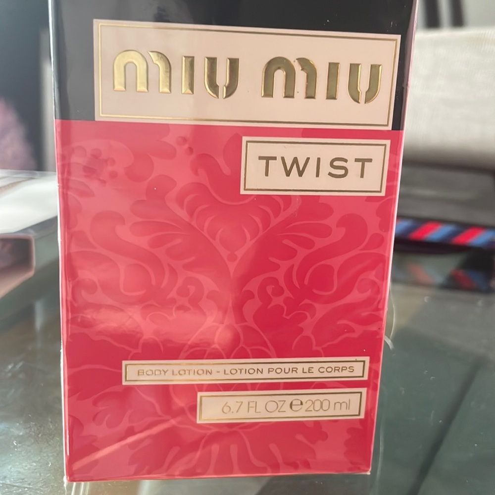 Brand new in box miu miu  TWIST body lotion
